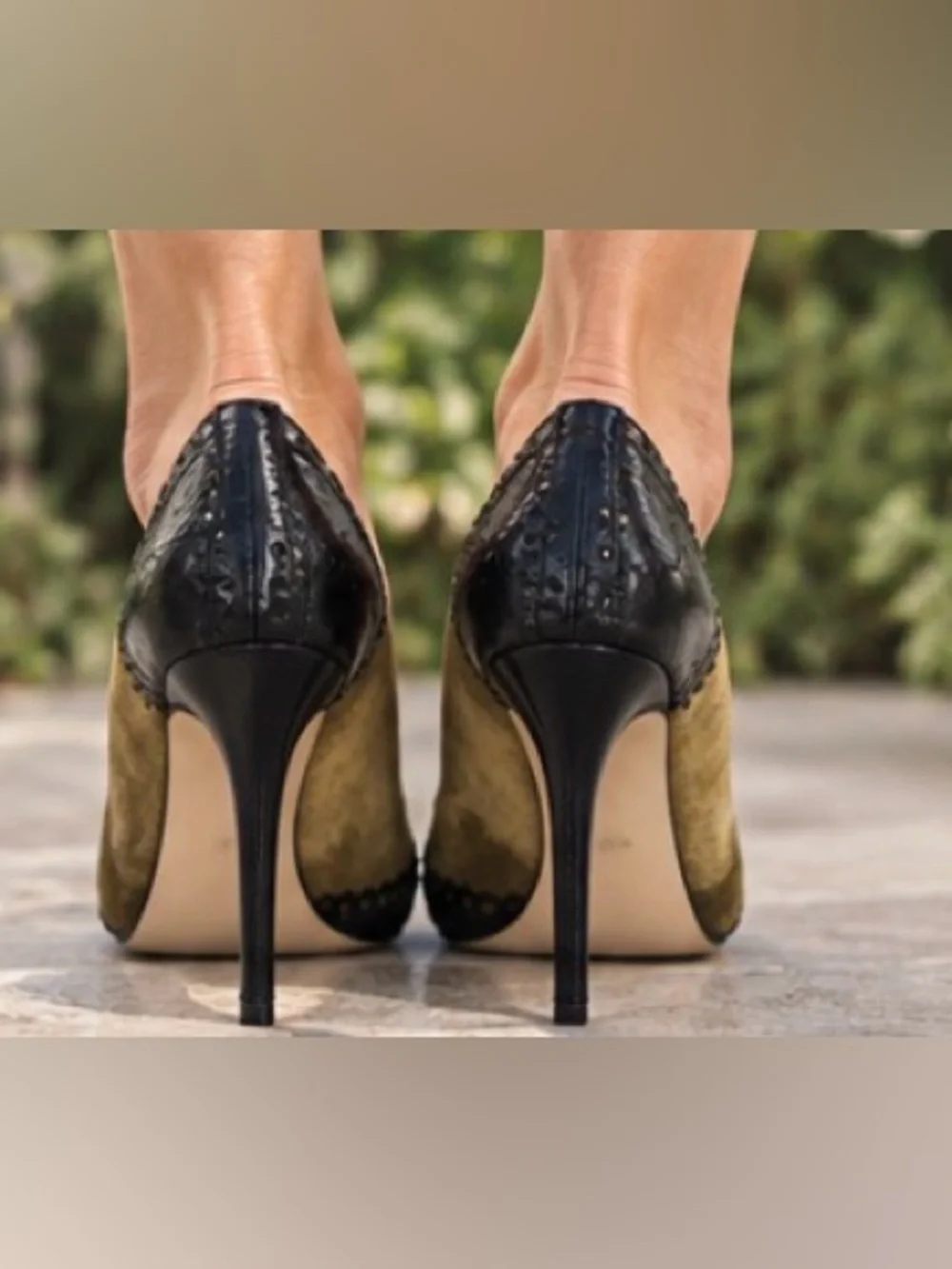 KATE SPADE “Gladly” Caramel Suede Black Leather Scalloped Peep Toe Pump 8B Italy
